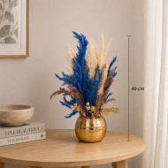 Bouquet de fleurs séchées artificielles bleues en vase doré (40cm) – Image 2